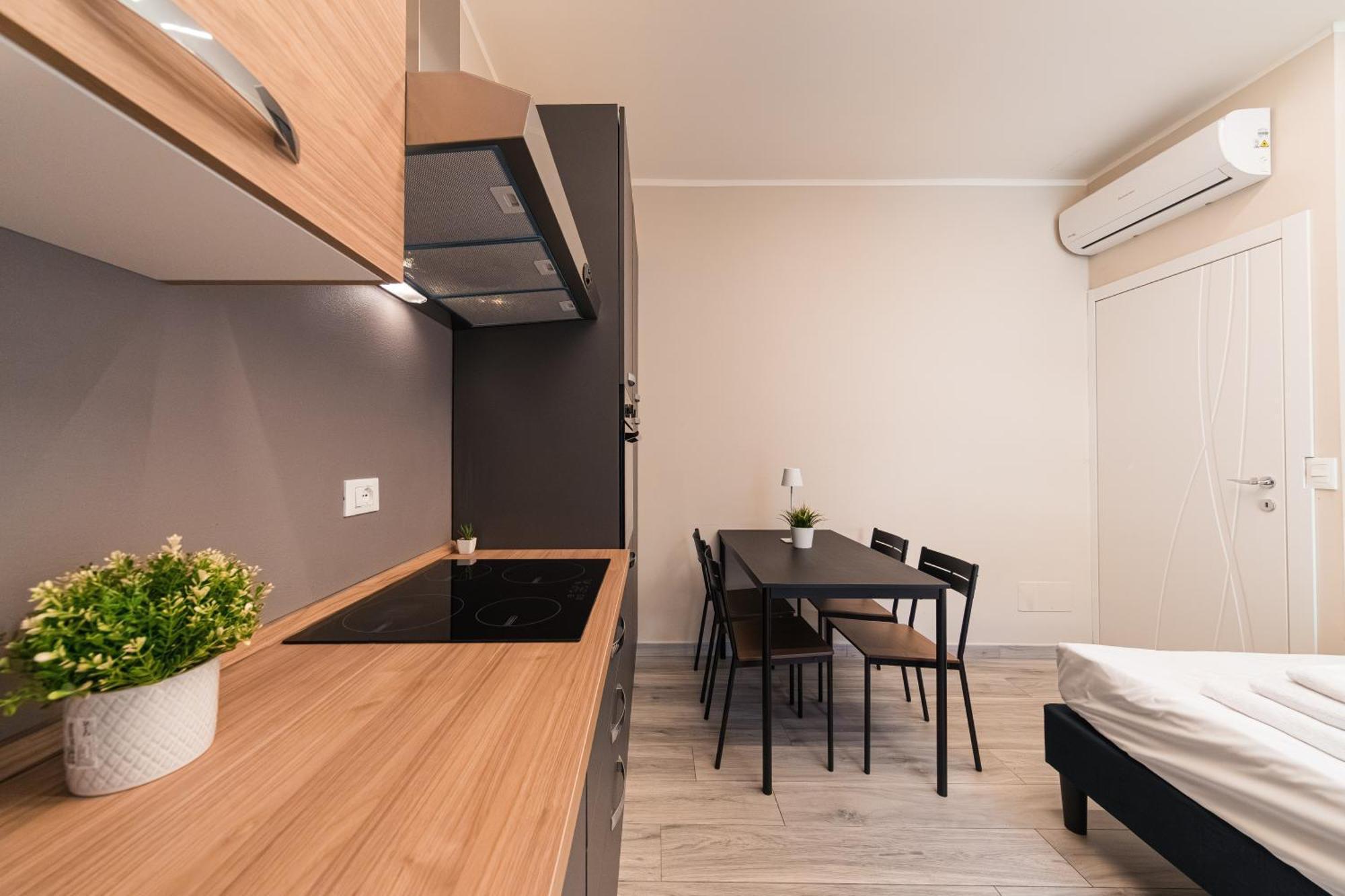 Dall'Arca Suites Bologna Station - Center - Fiera エクステリア 写真