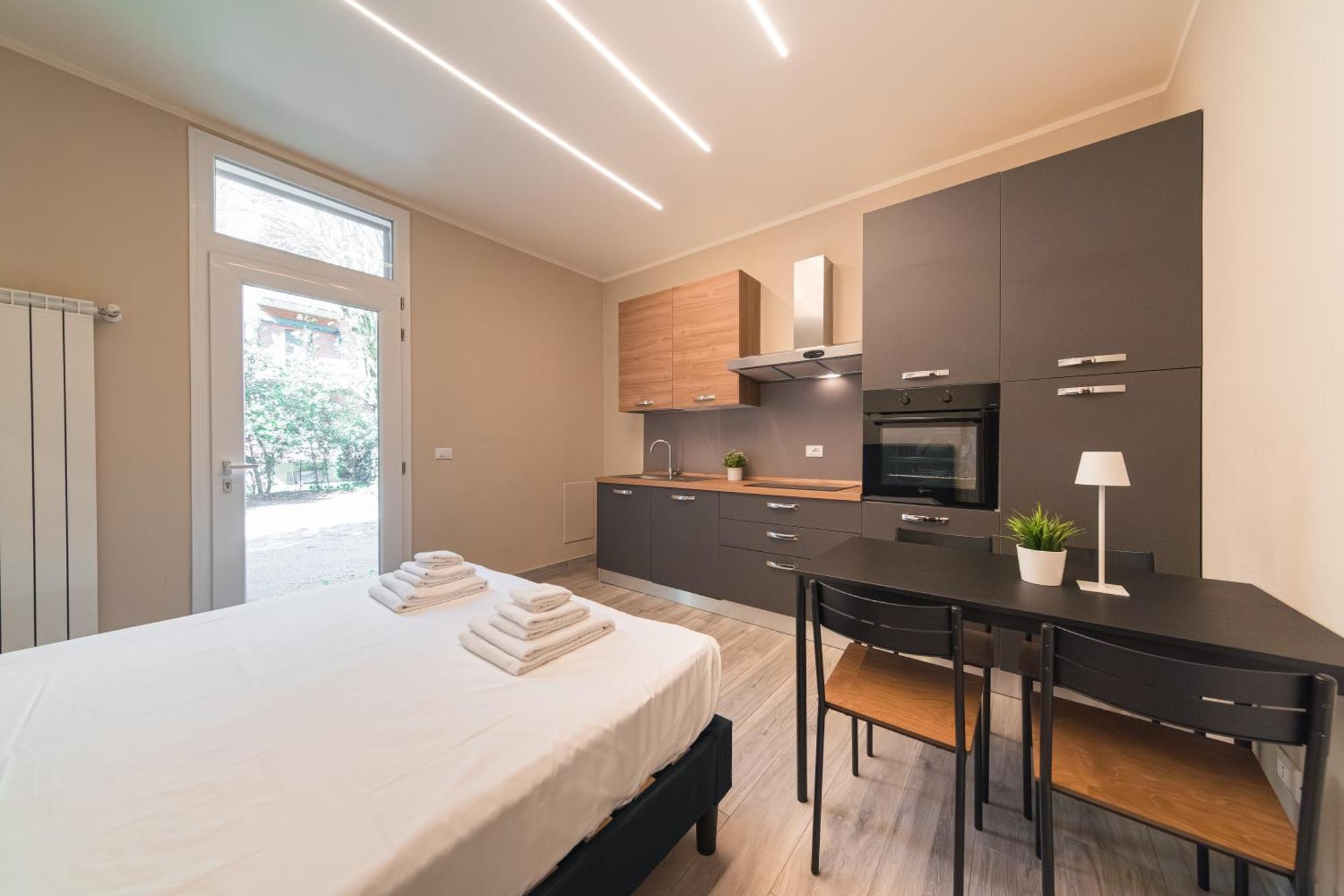 Dall'Arca Suites Bologna Station - Center - Fiera エクステリア 写真