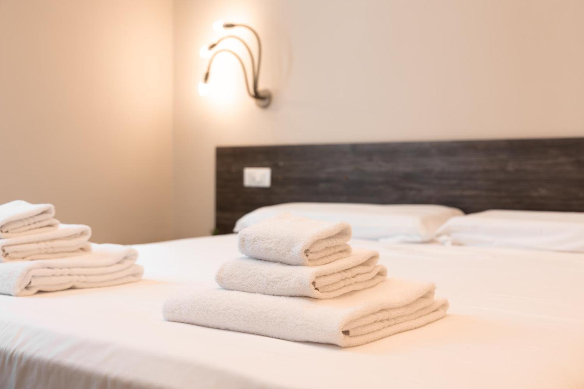 Dall'Arca Suites Bologna Station - Center - Fiera エクステリア 写真