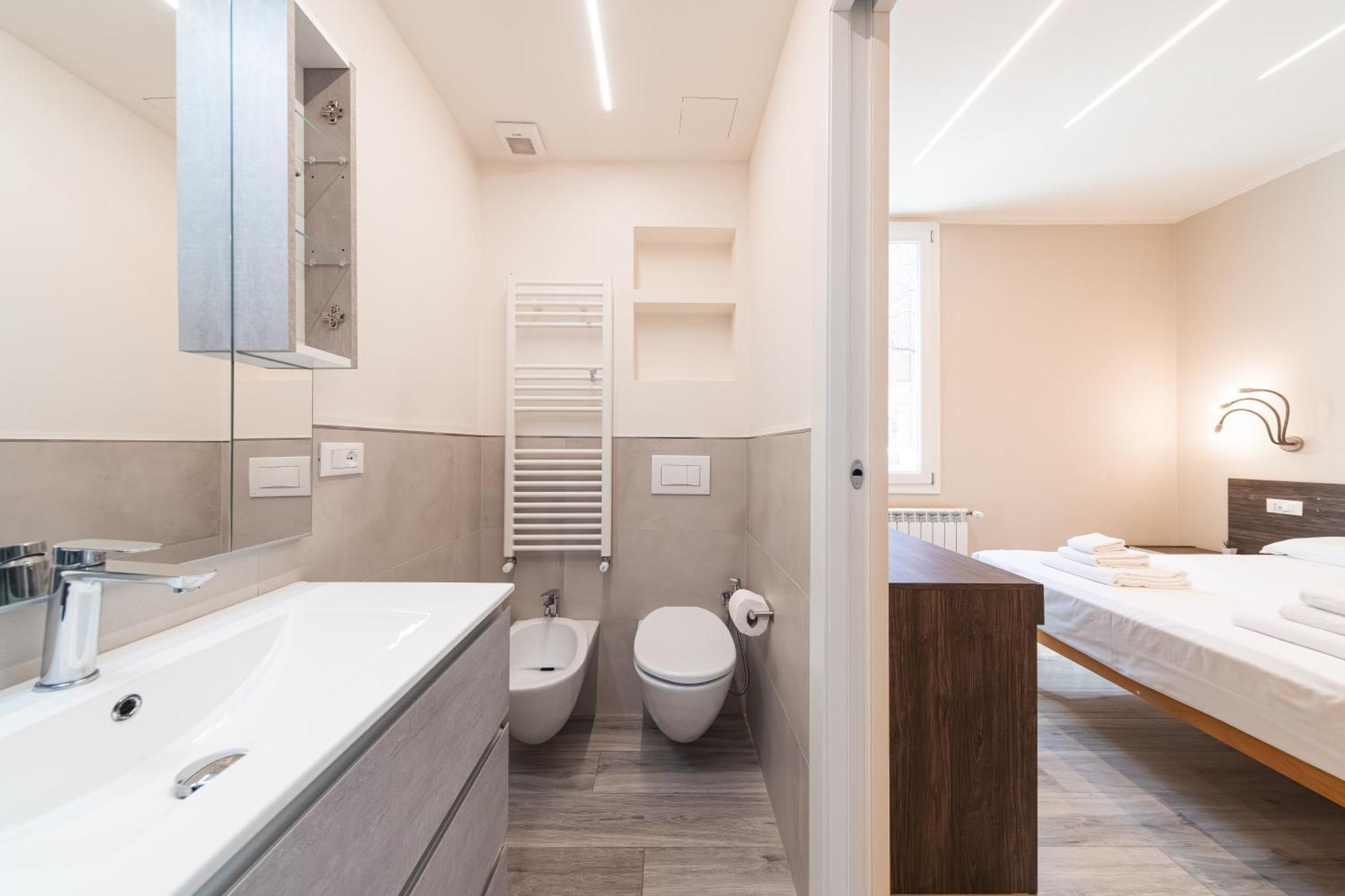 Dall'Arca Suites Bologna Station - Center - Fiera エクステリア 写真